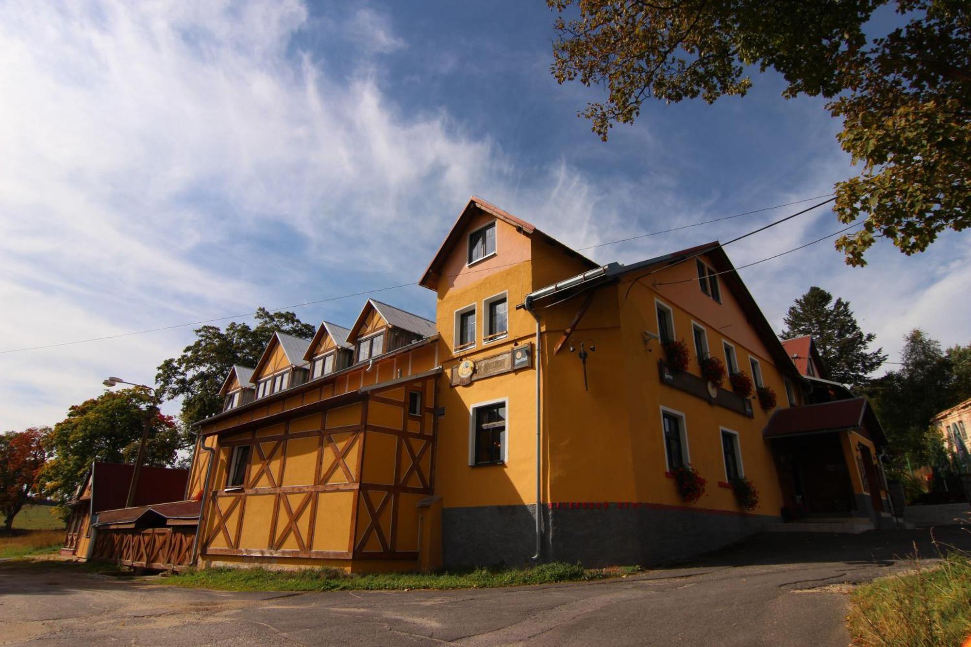 Hotel Restaurant Svejk 3*